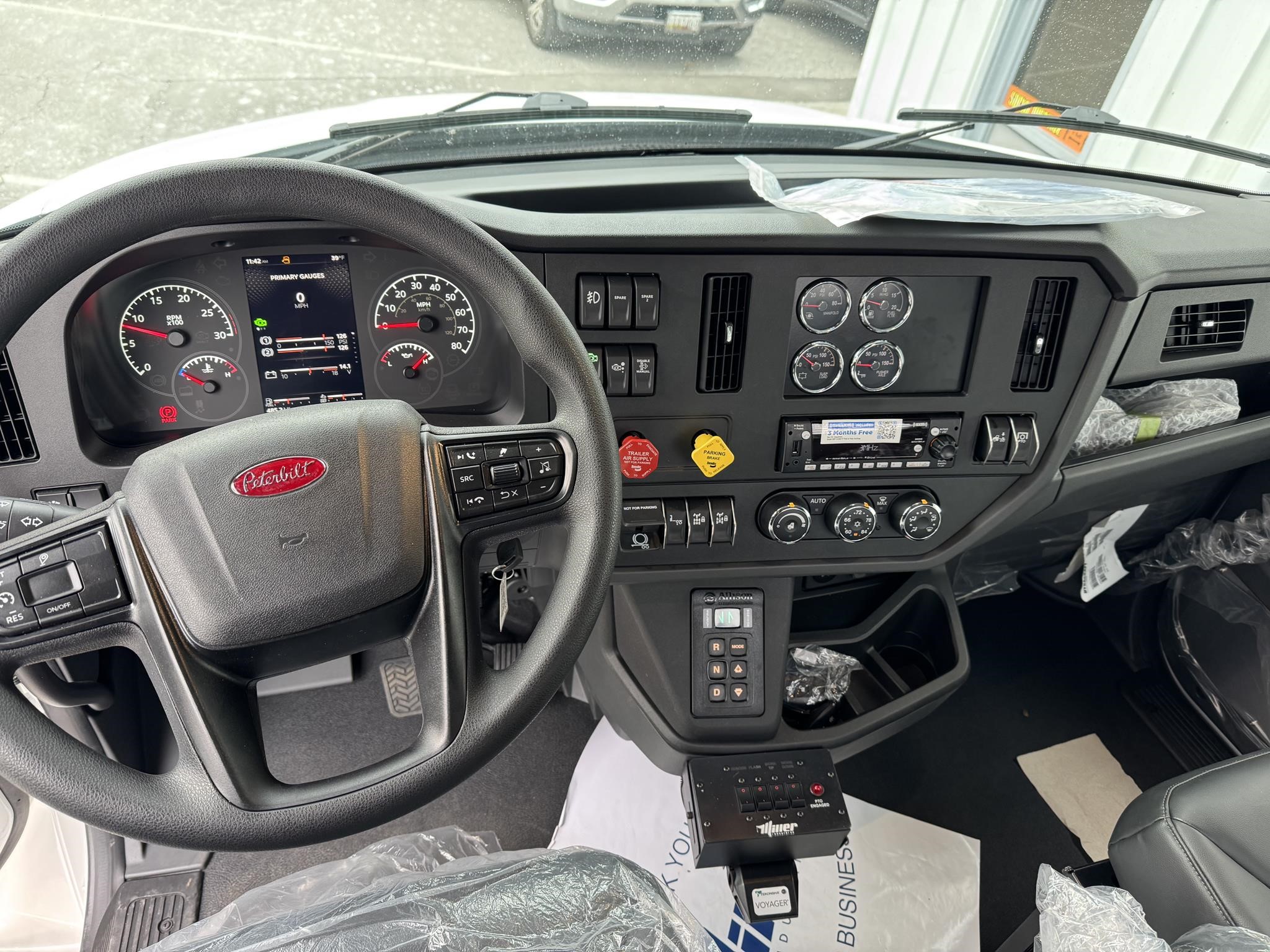 2027 PETERBILT 548 thumbnail 5