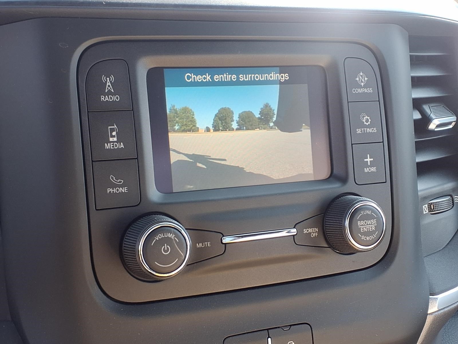 2024 RAM 5500 HD SLT thumbnail 5