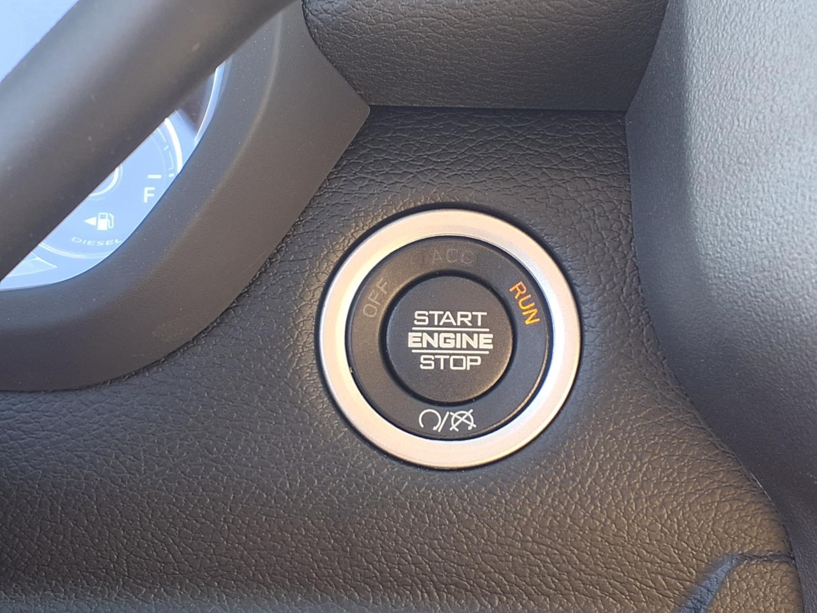 2024 RAM 5500 HD SLT thumbnail 9