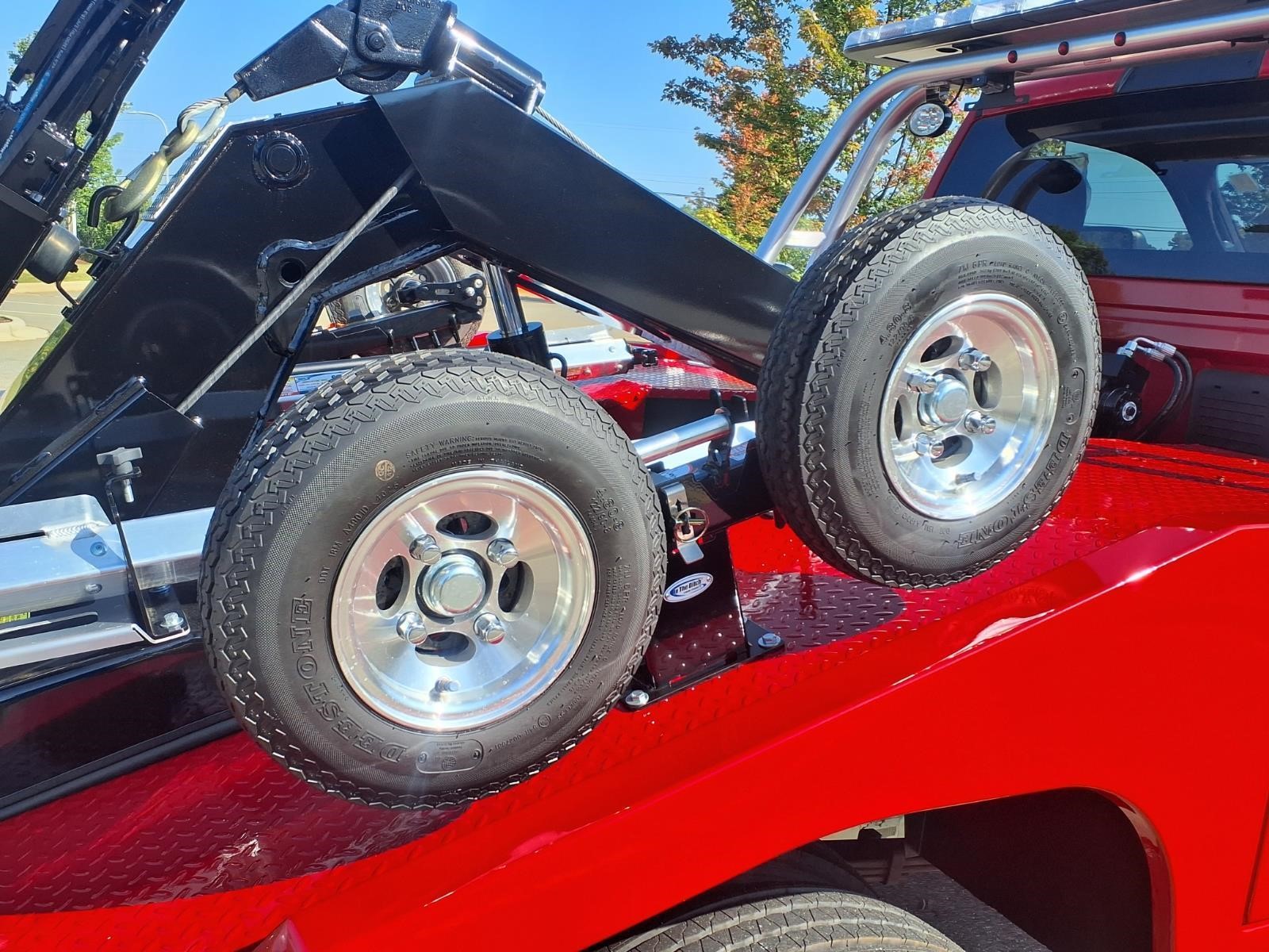 2024 RAM 5500 HD SLT thumbnail 24
