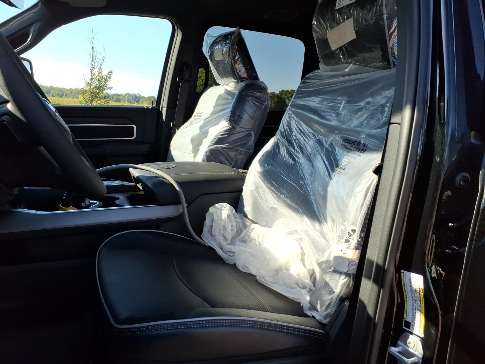 2026 RAM 5500 LARAMIE thumbnail 14