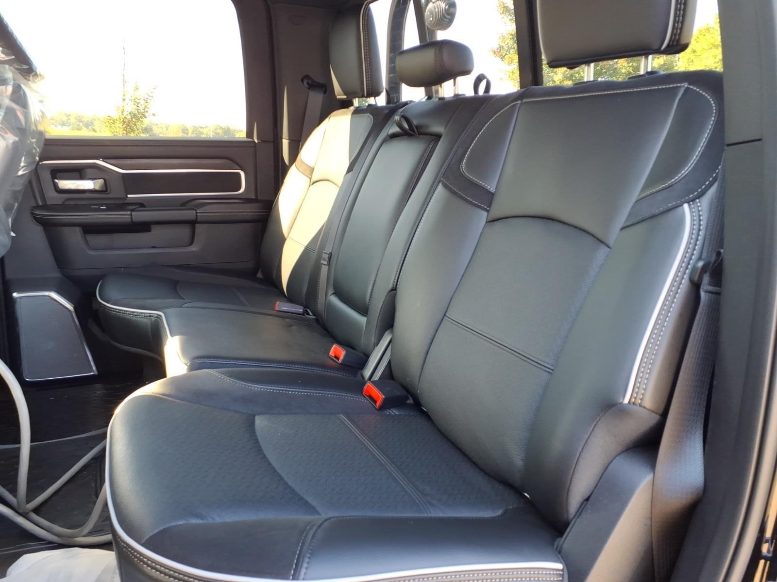 2026 RAM 5500 LARAMIE thumbnail 18