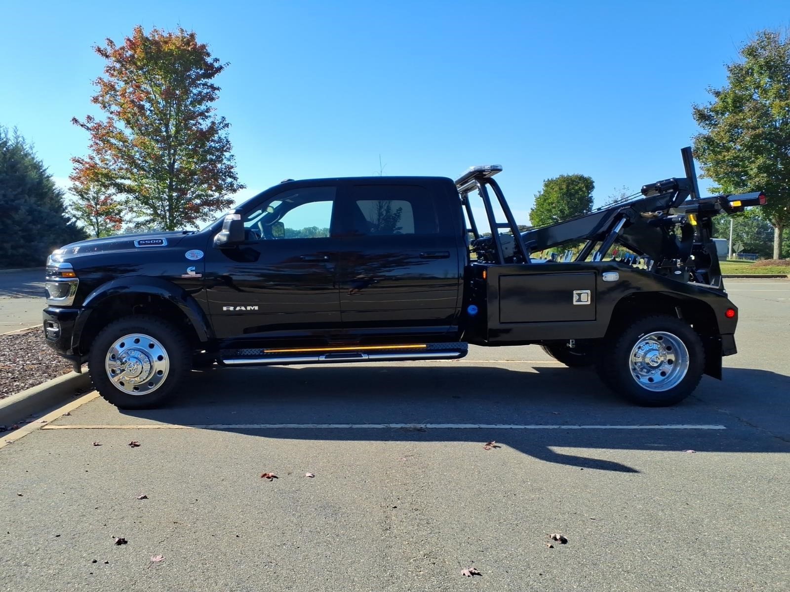 2026 RAM 5500 LARAMIE thumbnail 25