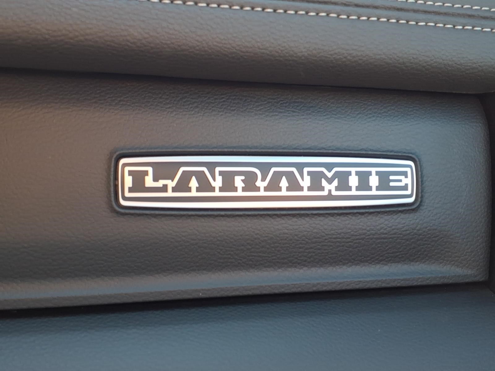 2026 RAM 5500 LARAMIE thumbnail 34