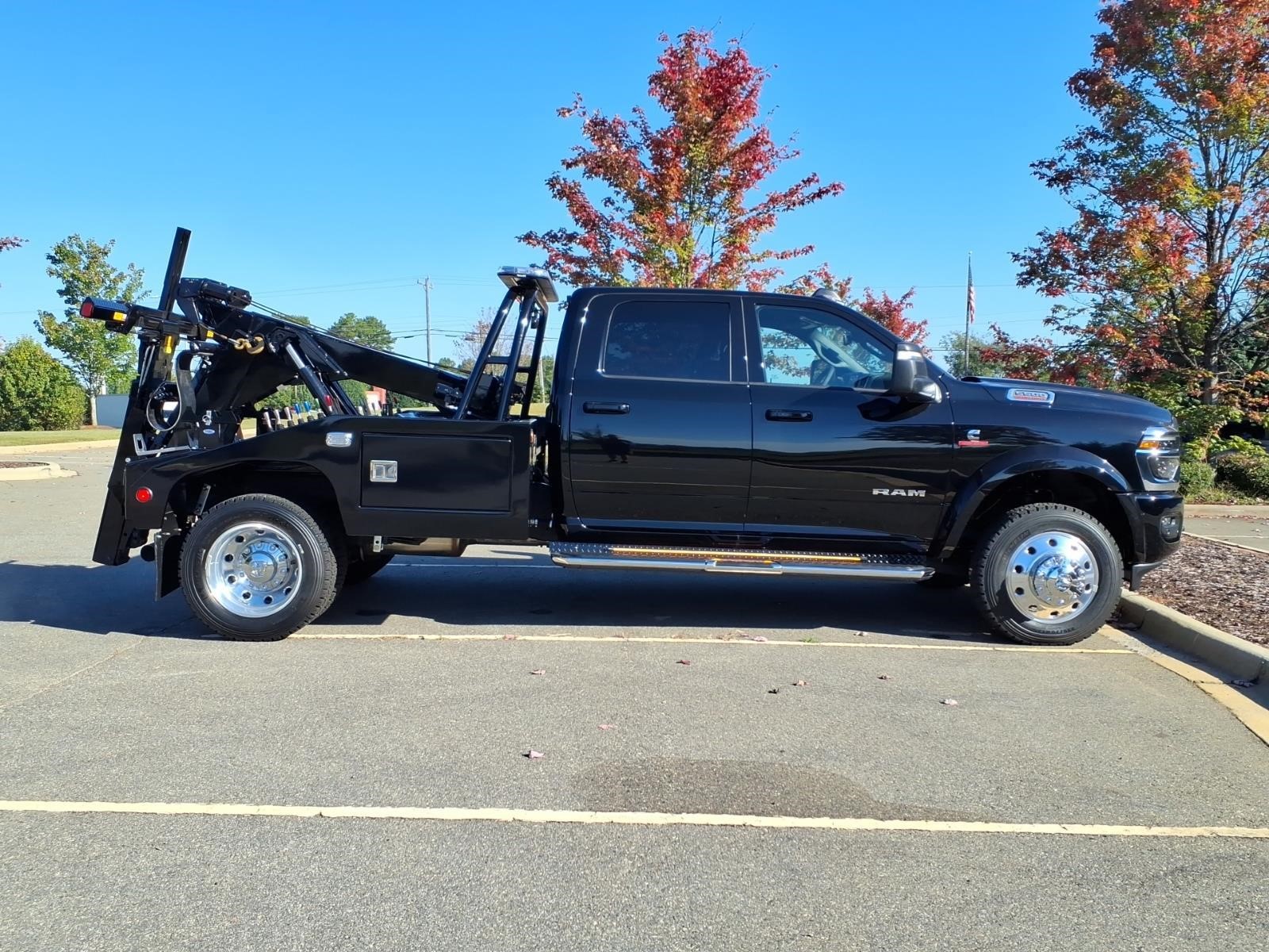 2026 RAM 5500 LARAMIE thumbnail 35