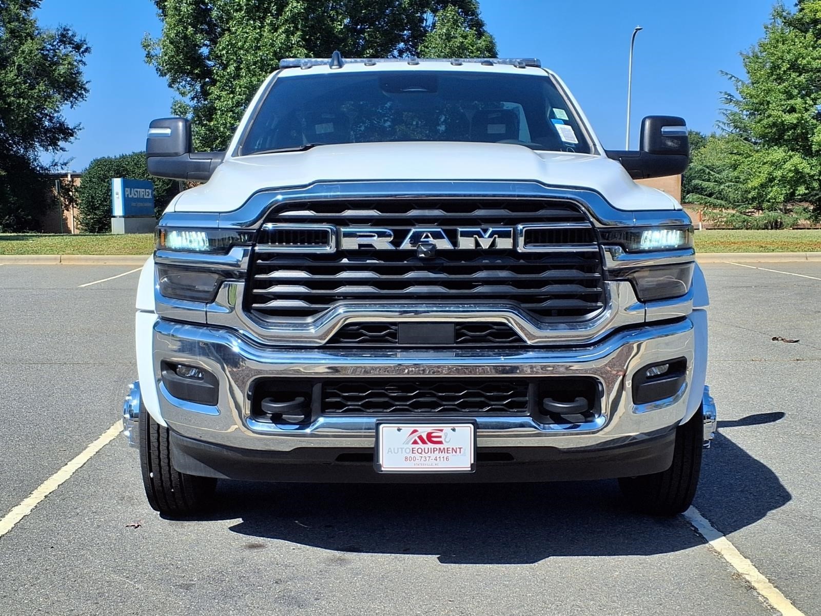 2026 RAM 5500 BIG HORN thumbnail 2