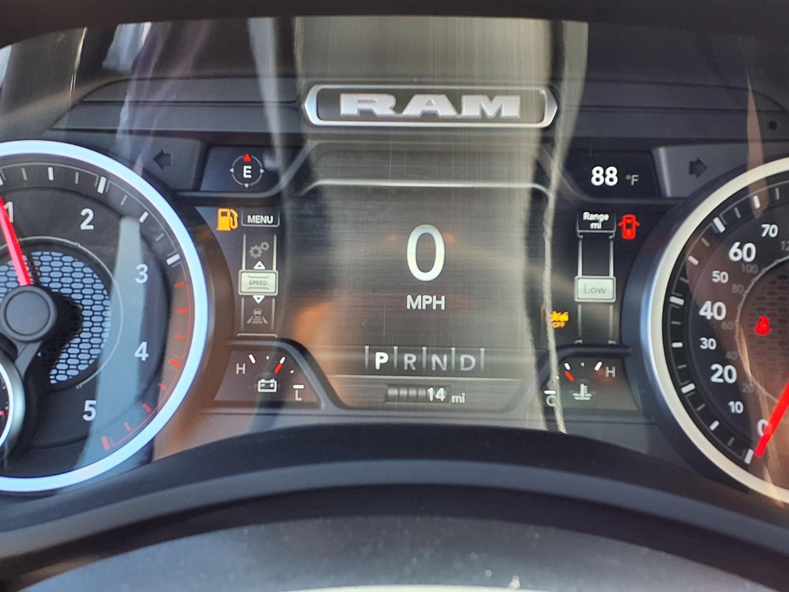 2026 RAM 5500 BIG HORN thumbnail 14