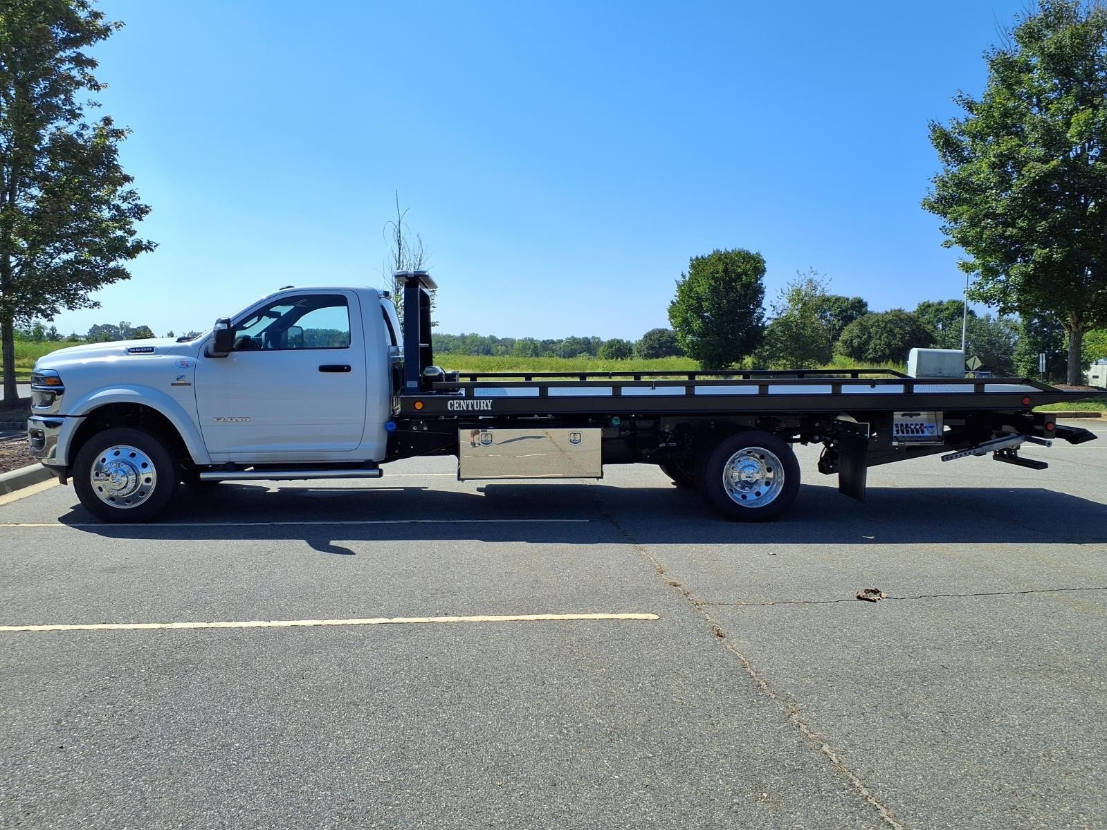 2026 RAM 5500 BIG HORN thumbnail 19