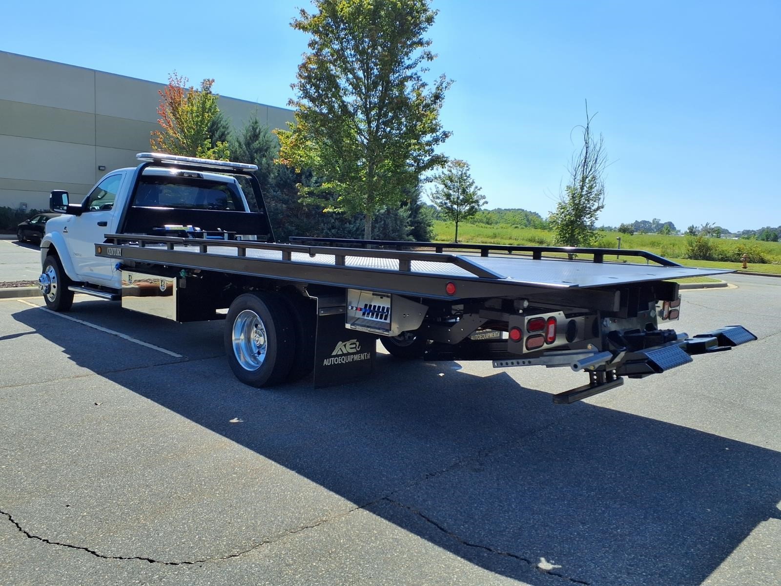 2026 RAM 5500 BIG HORN thumbnail 22