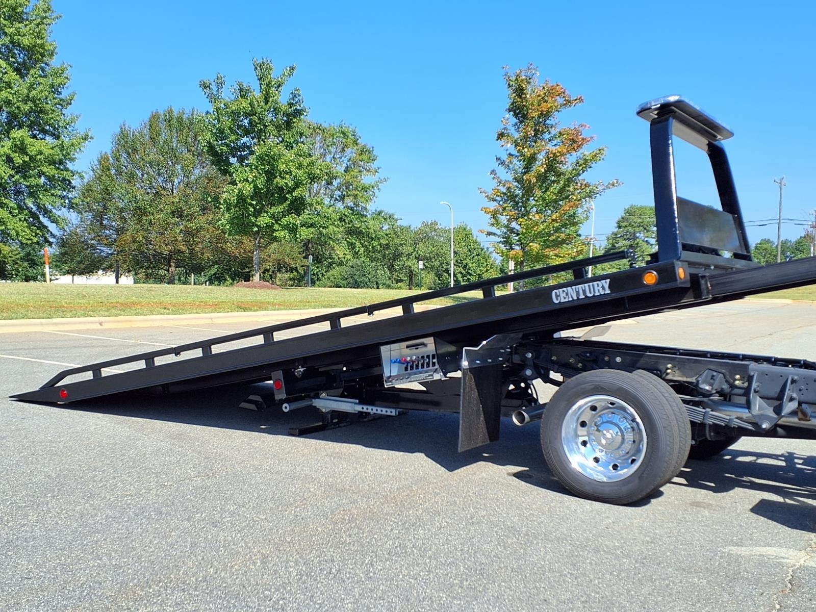 2026 RAM 5500 BIG HORN thumbnail 32