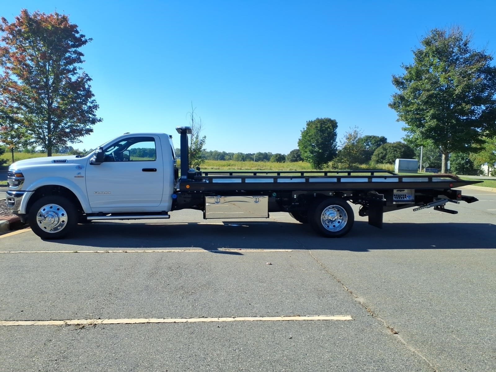 2027 RAM 5500 BIG HORN thumbnail 20