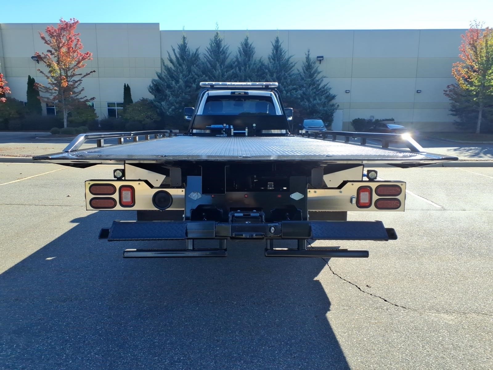 2027 RAM 5500 BIG HORN thumbnail 26
