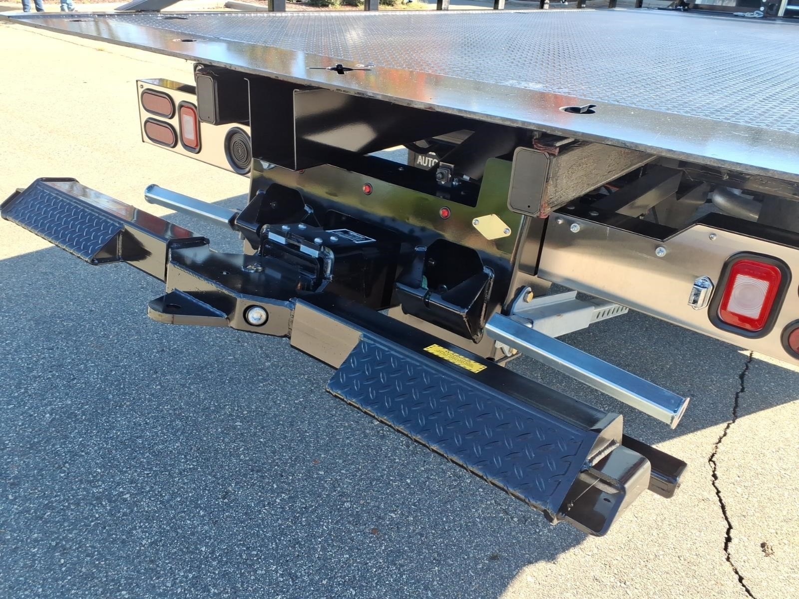 2027 RAM 5500 BIG HORN thumbnail 27
