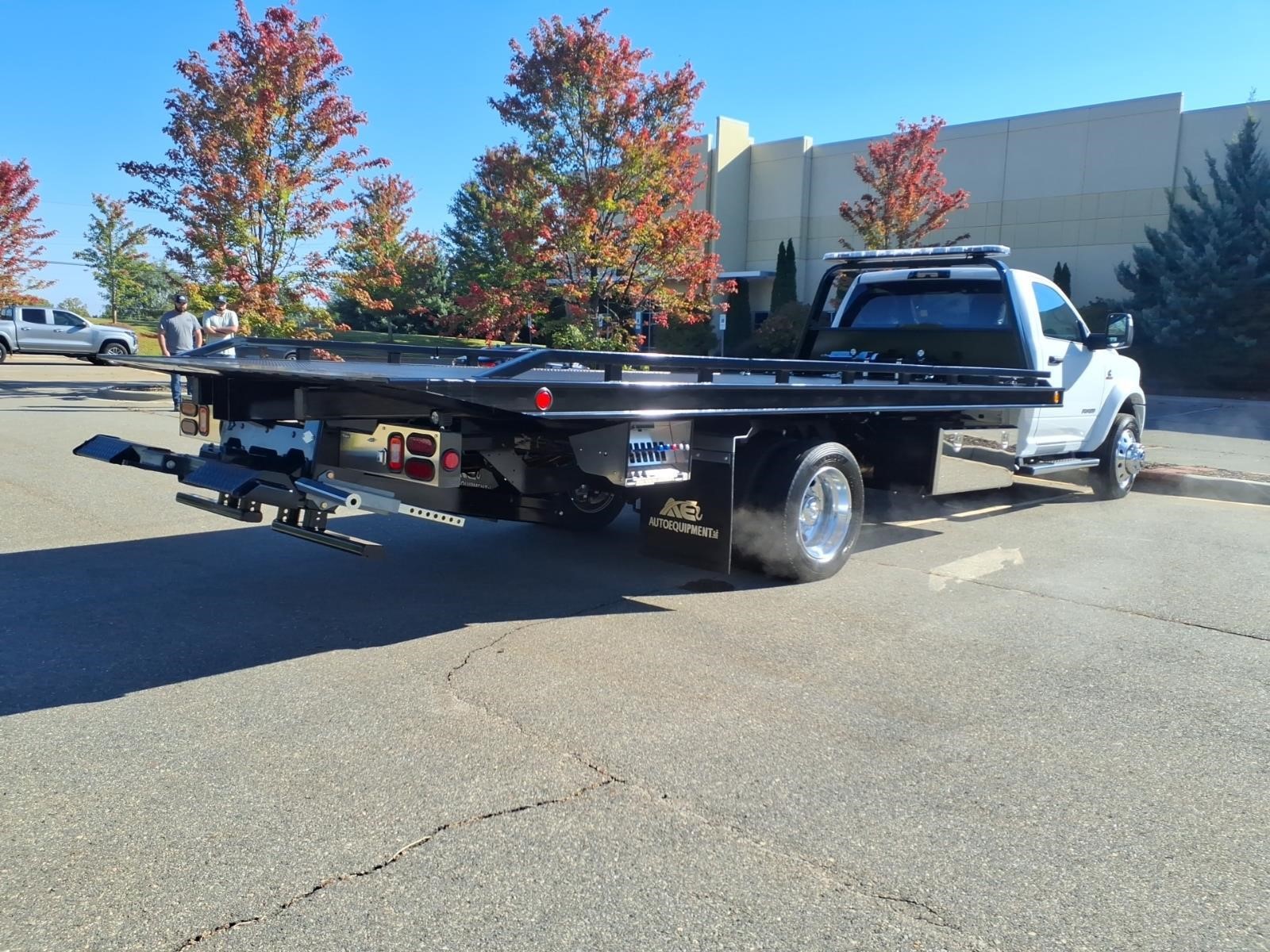 2027 RAM 5500 BIG HORN thumbnail 29