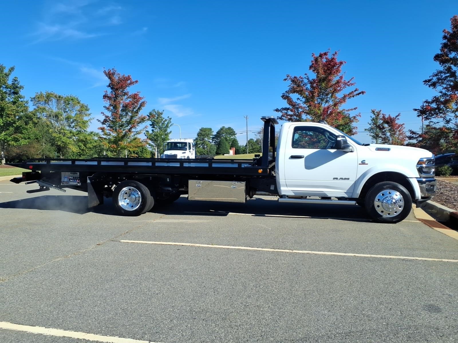 2027 RAM 5500 BIG HORN thumbnail 34