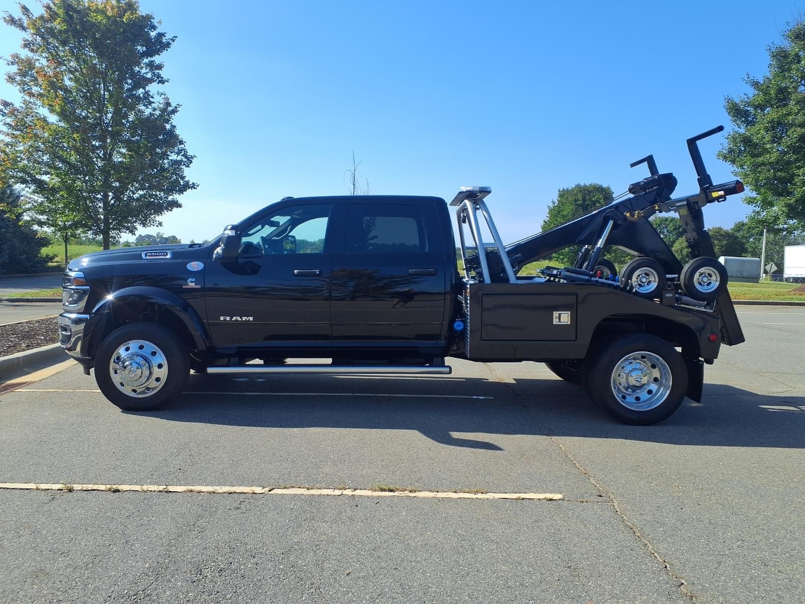 2026 RAM 5500 BIG HORN thumbnail 23