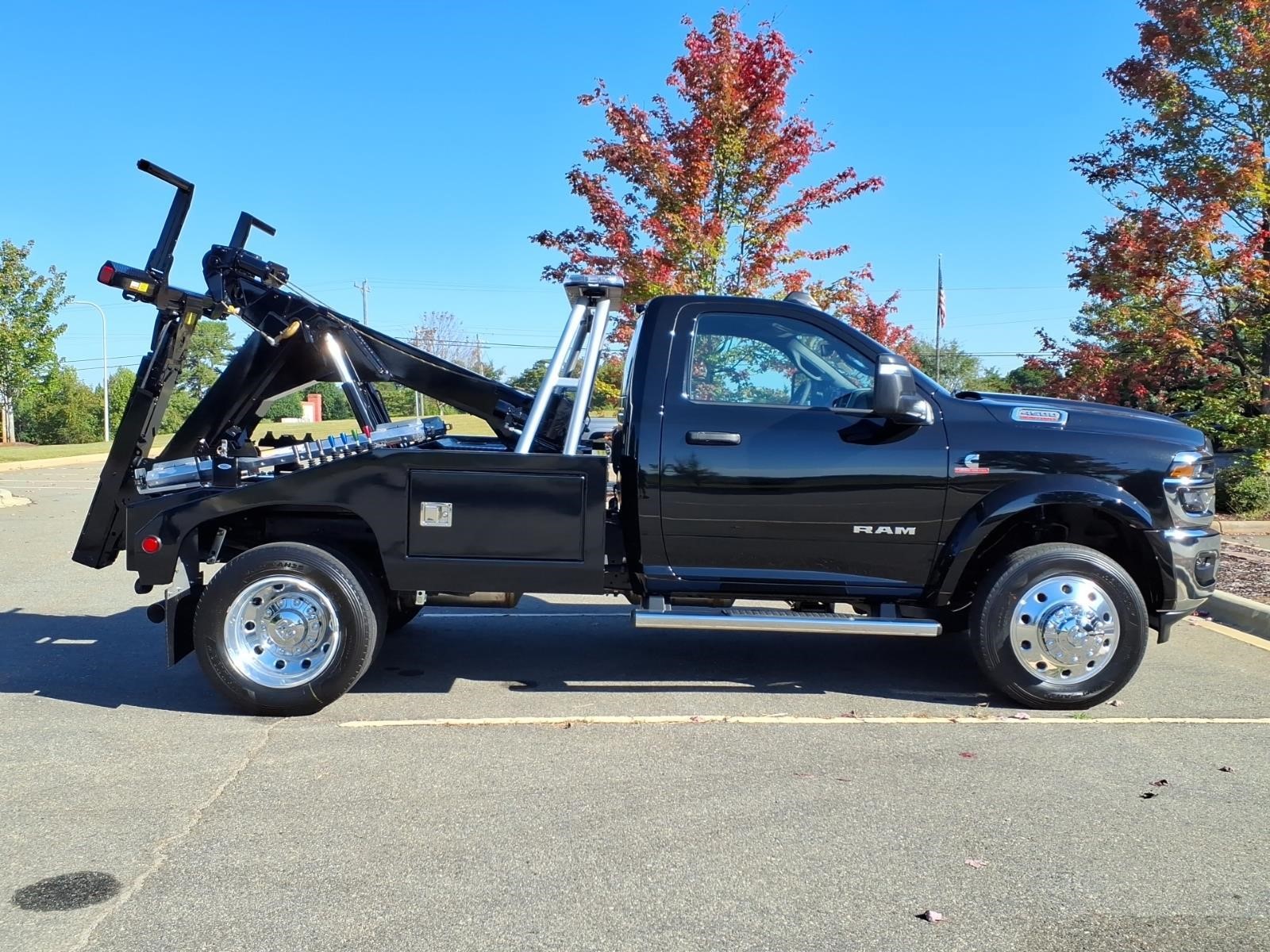 2027 RAM 4500 BIG HORN thumbnail 32