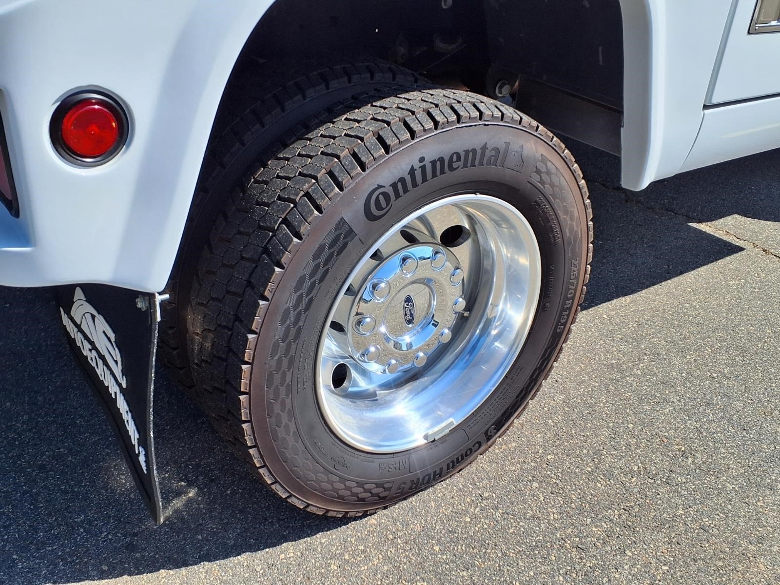 2024 FORD F550 SD thumbnail 26