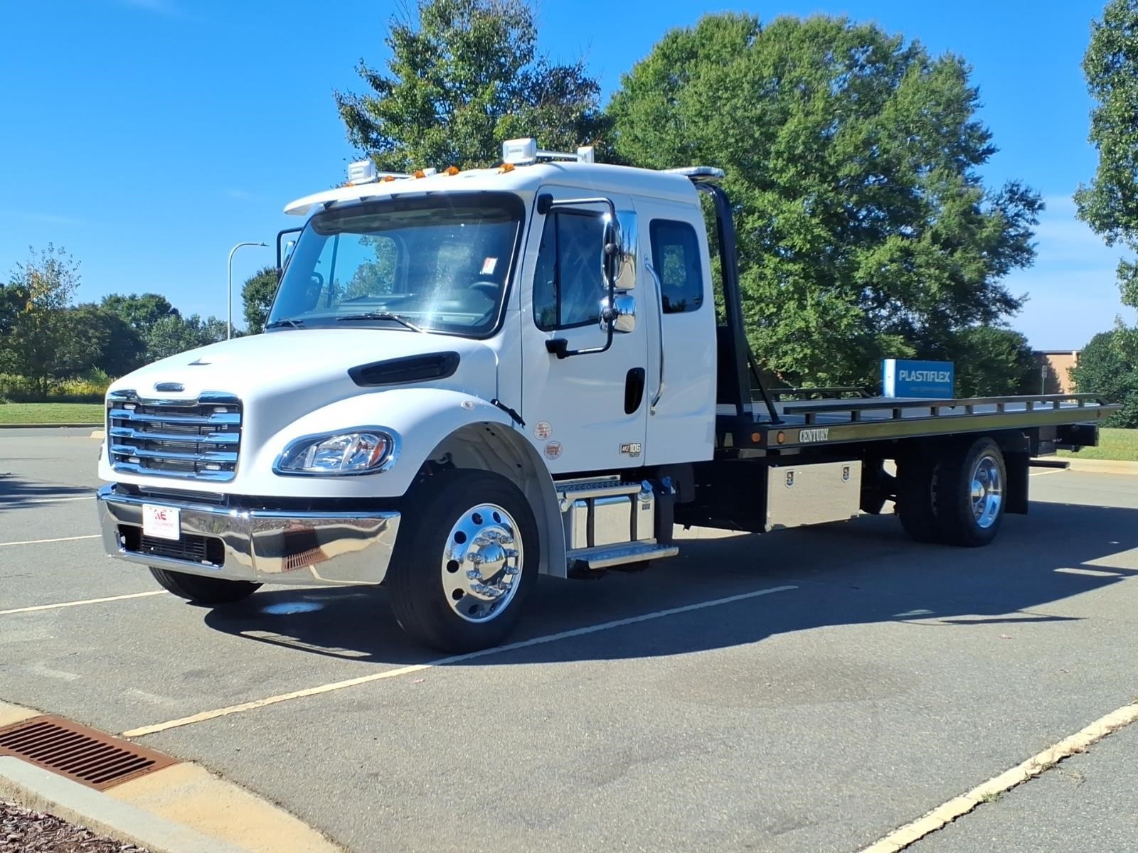 2026 FREIGHTLINER M2 106 thumbnail 3