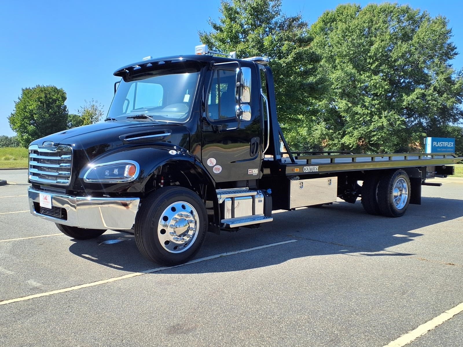 2027 FREIGHTLINER BUSINESS CLASS M2 106 thumbnail 3