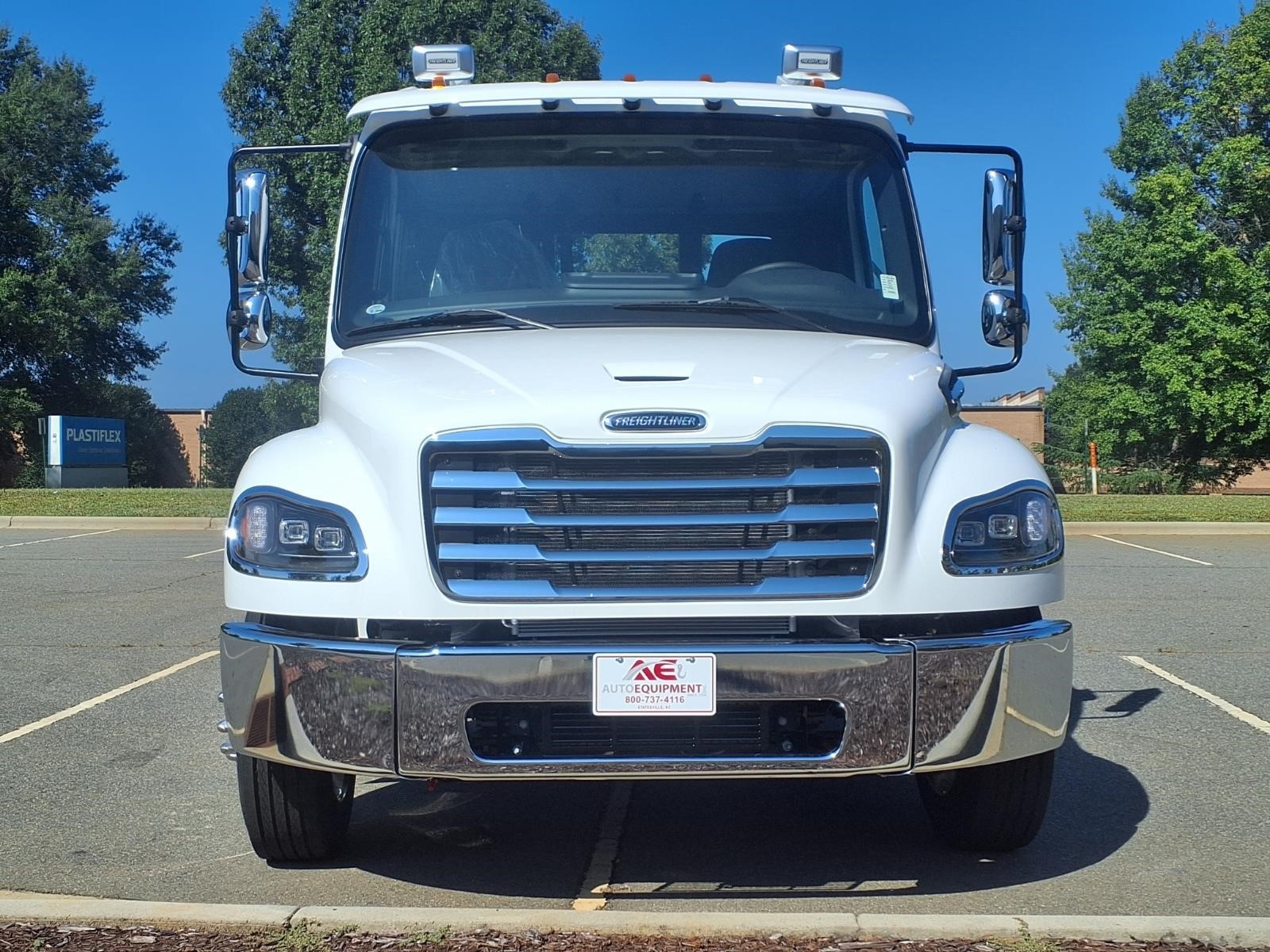 2027 FREIGHTLINER BUSINESS CLASS M2 106 thumbnail 2