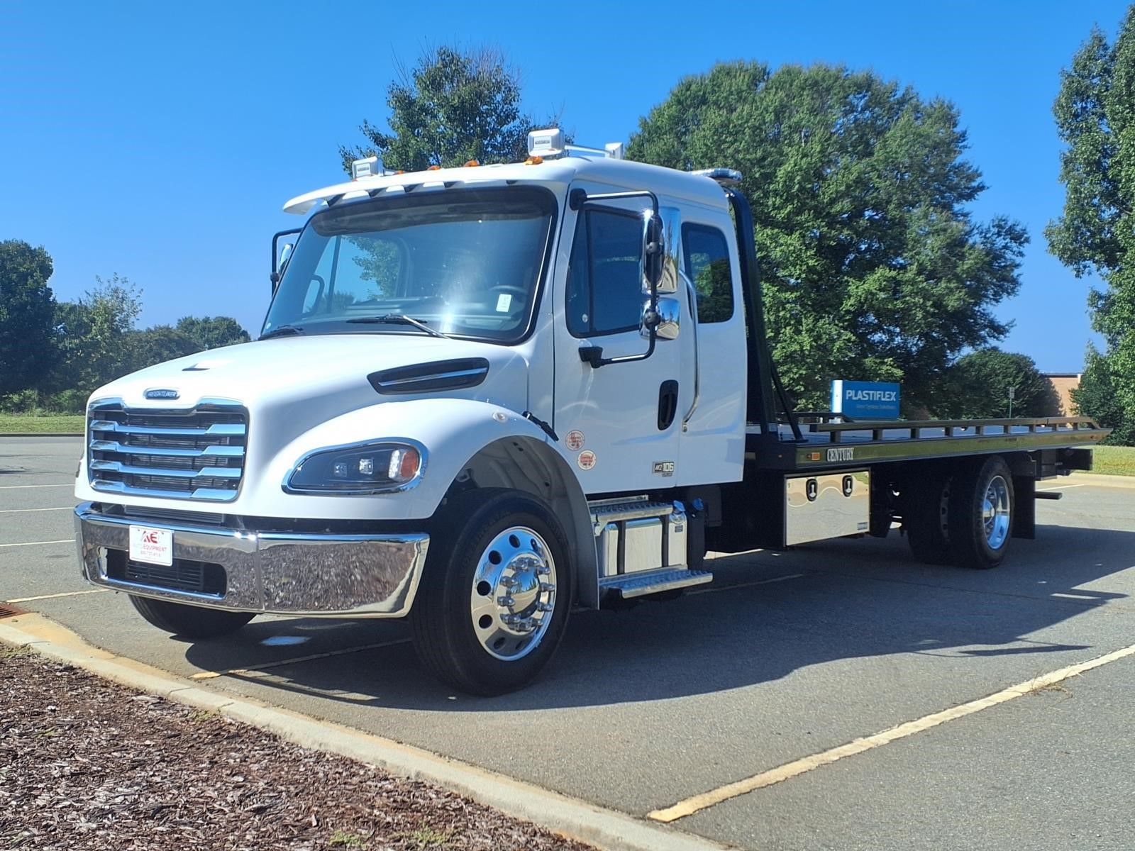 2027 FREIGHTLINER BUSINESS CLASS M2 106 thumbnail 3