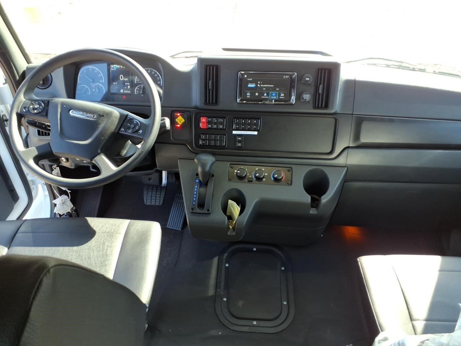 2027 FREIGHTLINER M2 106 thumbnail 13