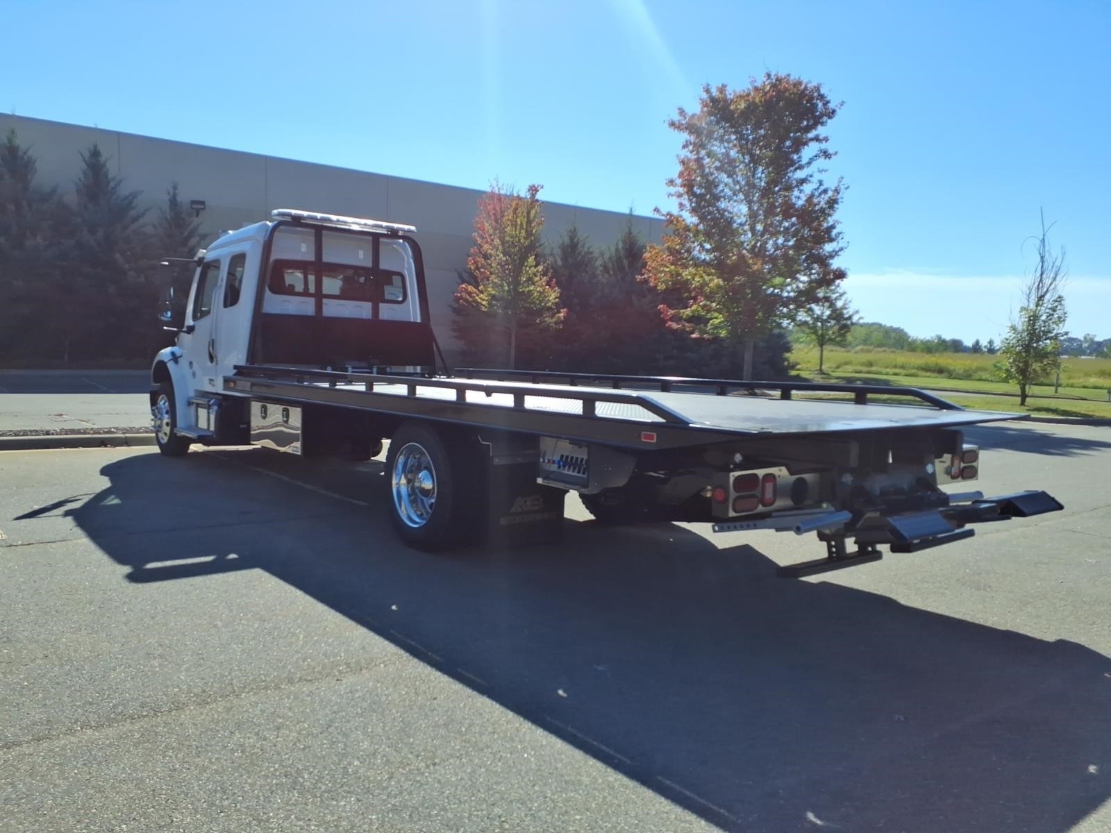 2027 FREIGHTLINER M2 106 thumbnail 21
