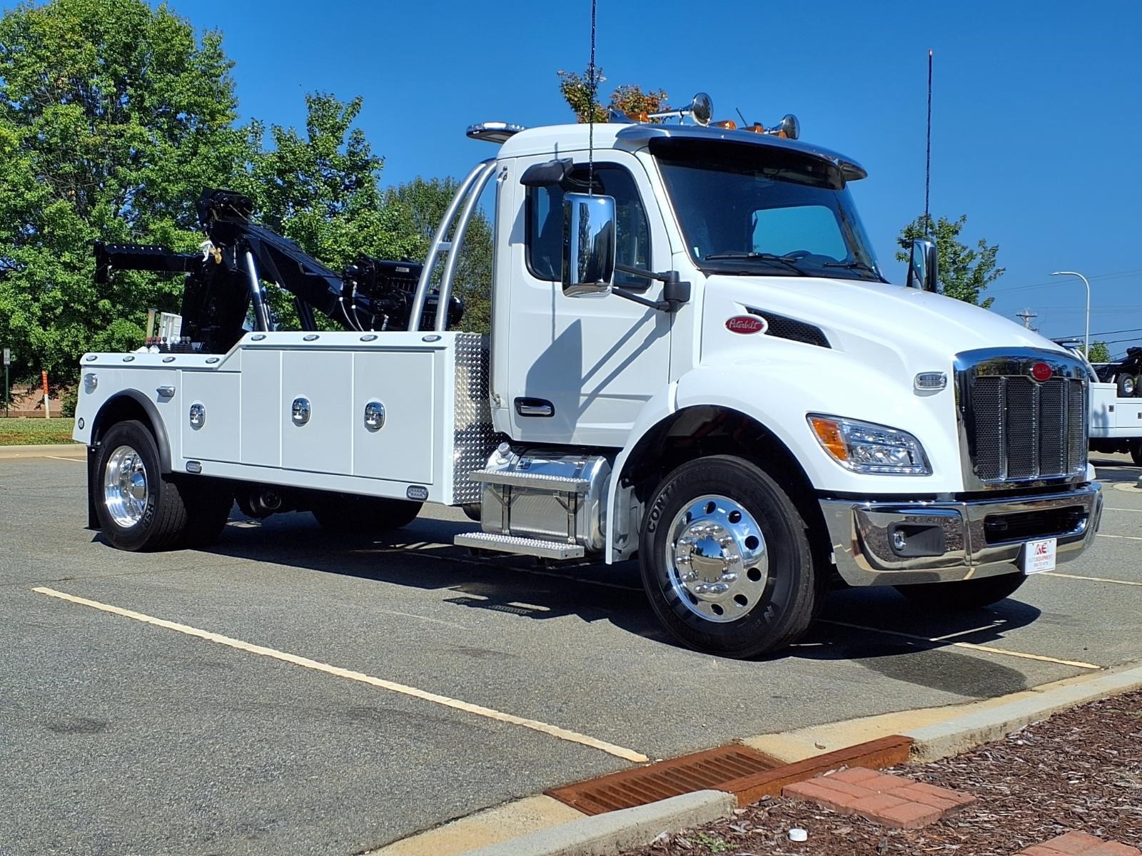 2027 PETERBILT 537 photo 1