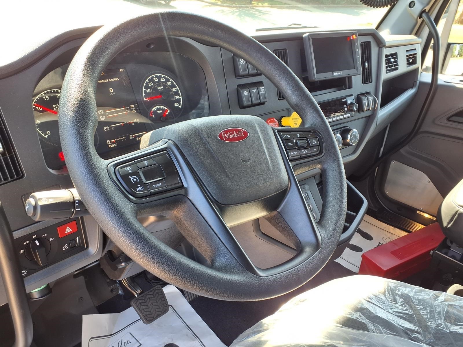 2027 PETERBILT 537 thumbnail 4
