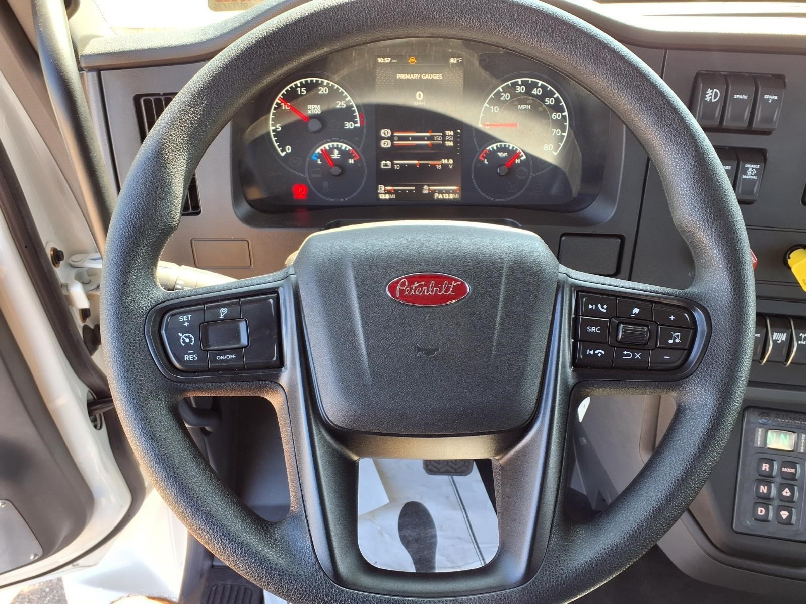 2027 PETERBILT 537 thumbnail 12